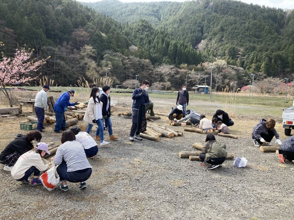 一社一村運動　菌打ち体験